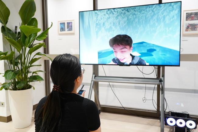 Controlling the virtual player via walkie talkie