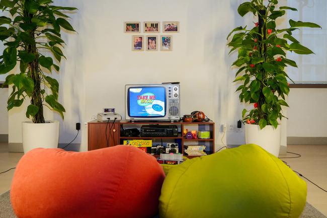 Take Me Back: Living Room Prop Installation