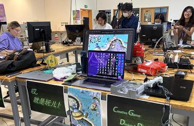 Students at a computer lab